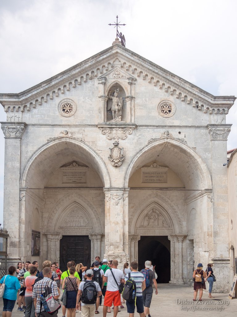 Basilica di San Michele Arcangelo (Bazilika sv. Michaela Archanjela)